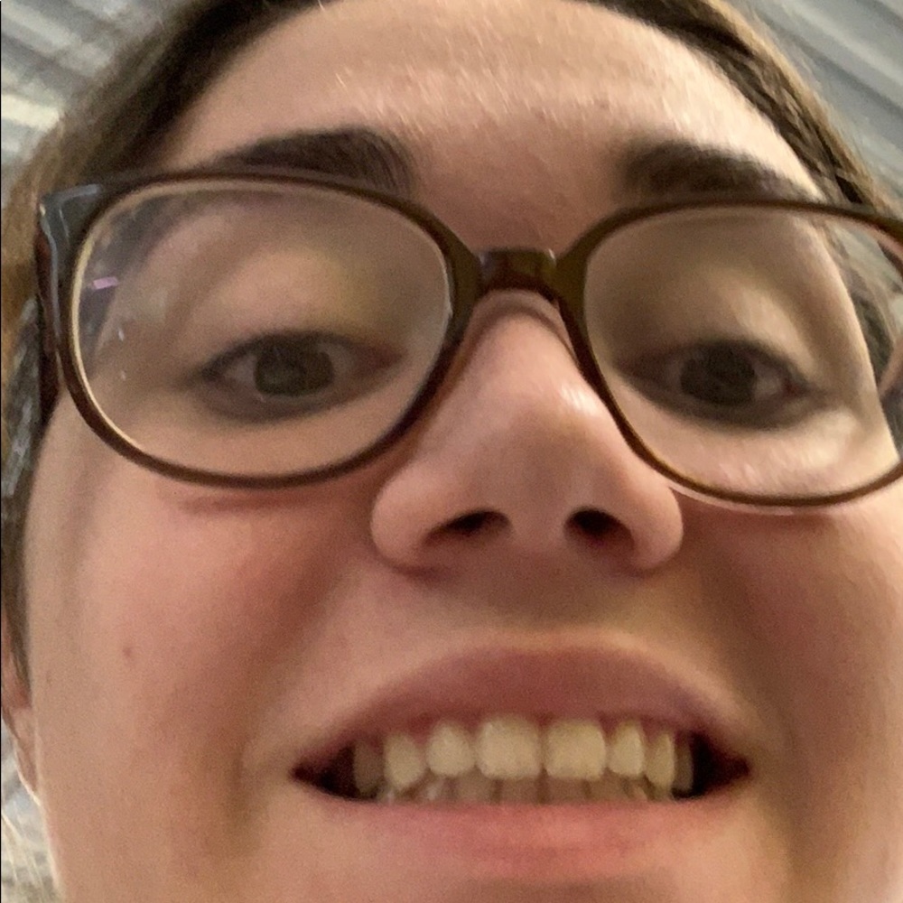 Meet your Posher, Ellena